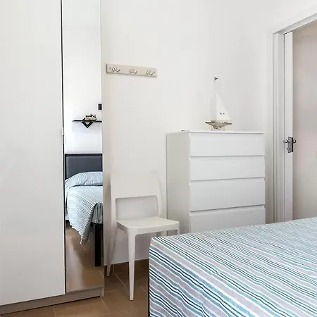 Trilocale Con A/c, Marcelli شقة *
